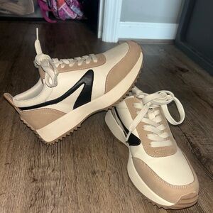 Dolce Vita Brown Black Tan Sneakers